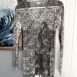 Medium top from daytrip